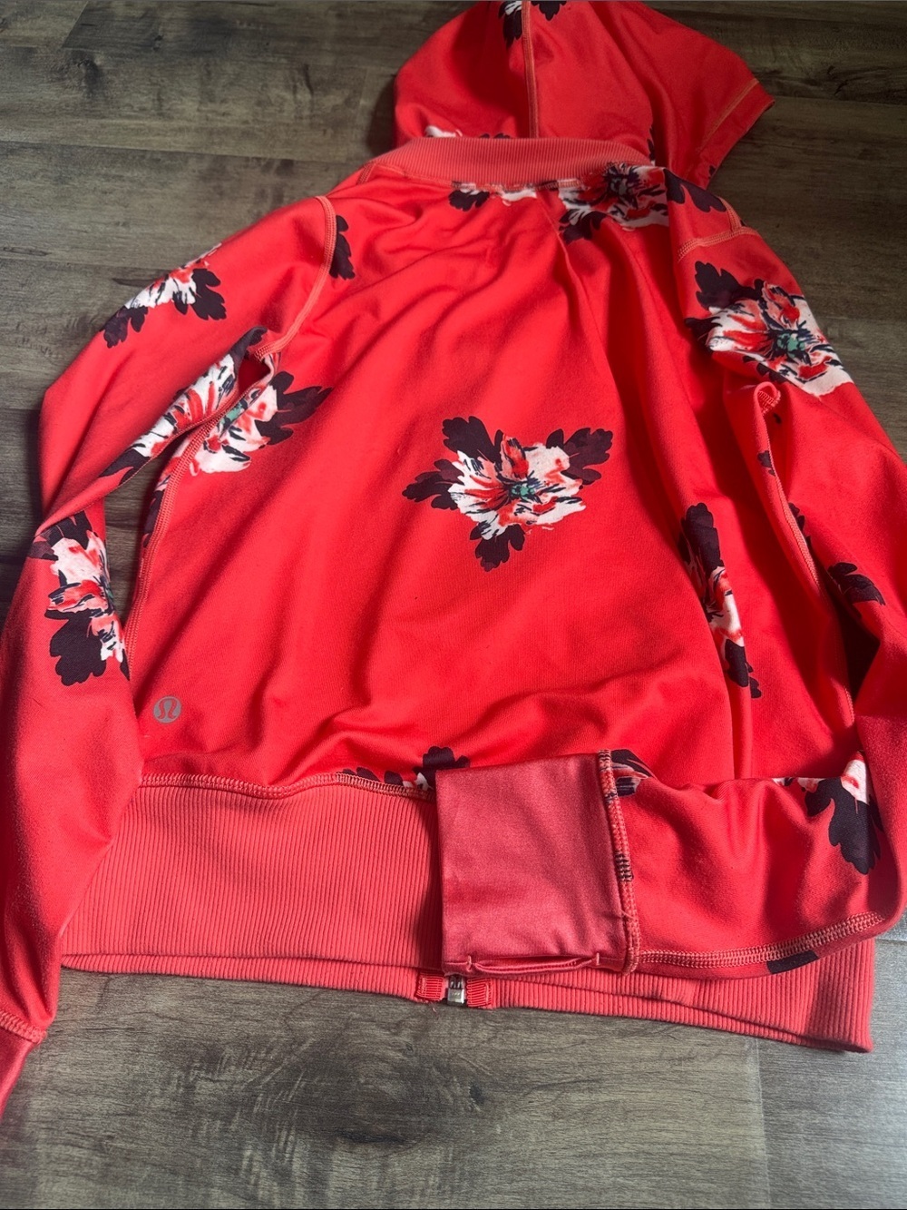 Lululemon Scuba Hoodie Red Floral Print Full Zip Sz 2 Discontinued - Picture 4 of 9